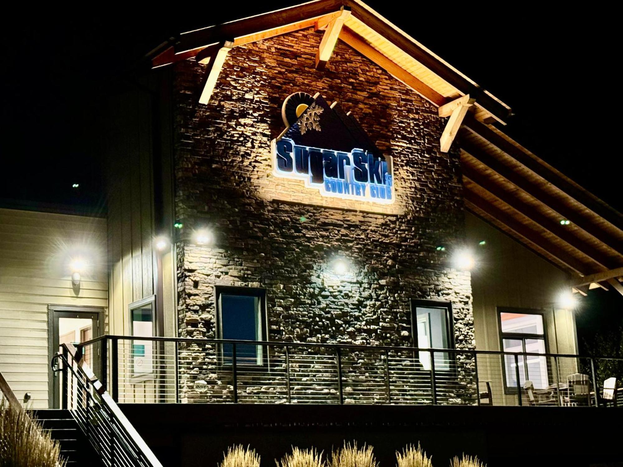 The Sugar Suite - Renovated With A View! Ac! Pool, Hot Tub, Sauna, Gym, Ev Sugar Mountain Esterno foto